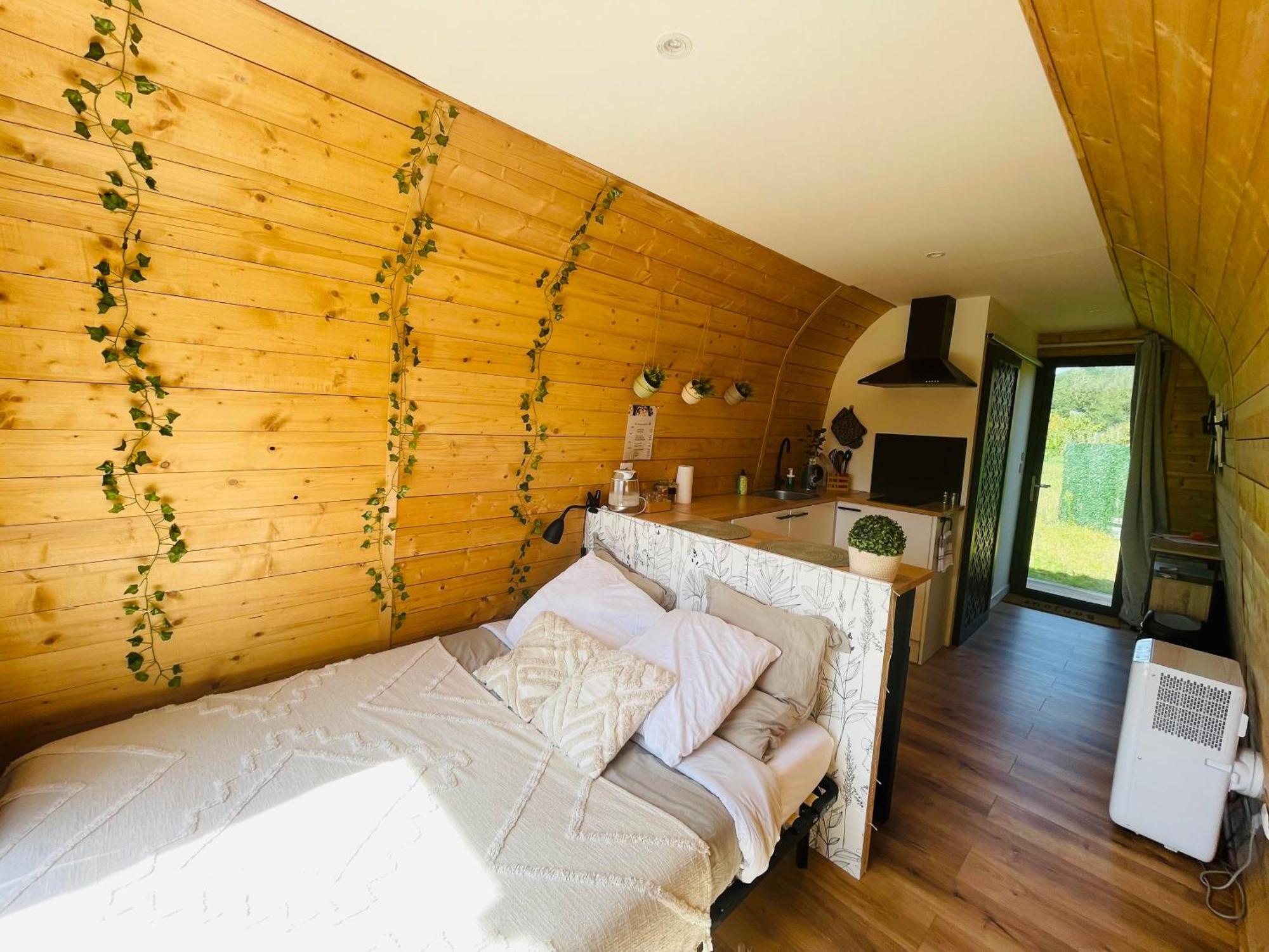 Logement Insolite : La Ruche Verte Monts-sur-Guesnes Exteriör bild
