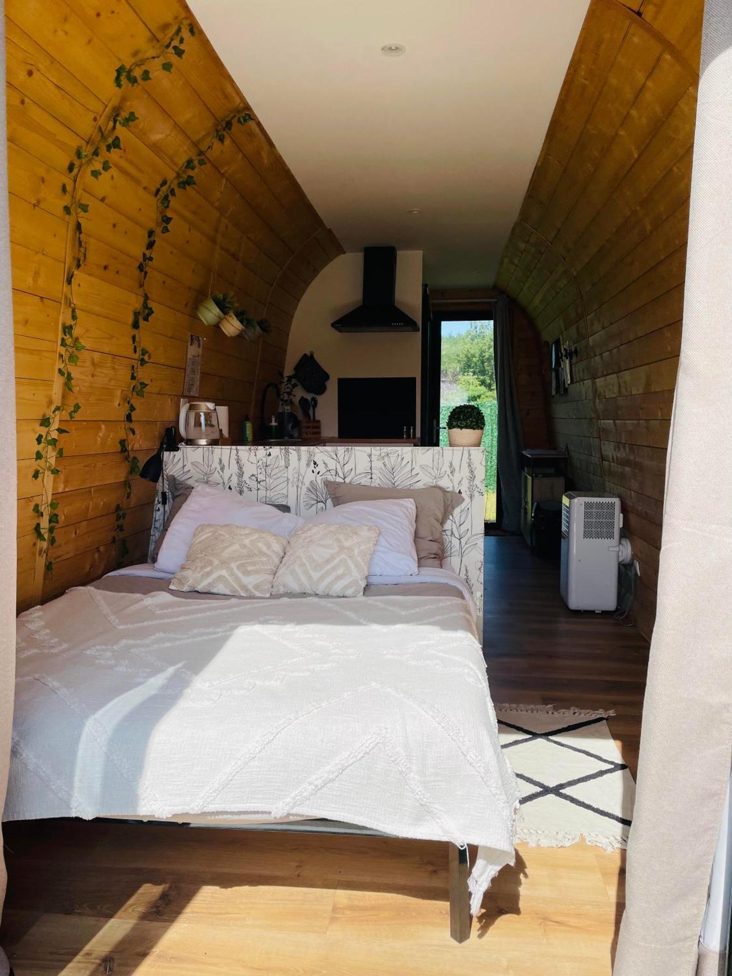 Logement Insolite : La Ruche Verte Monts-sur-Guesnes Exteriör bild